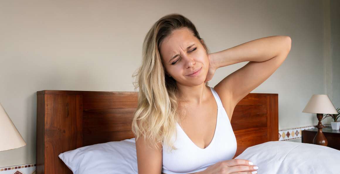 Métodos de alívio temporário da dor no pescoço devido a um sono incorrecto