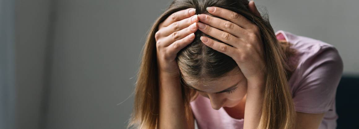 O stress e a ansiedade podem causar queda de cabelo?